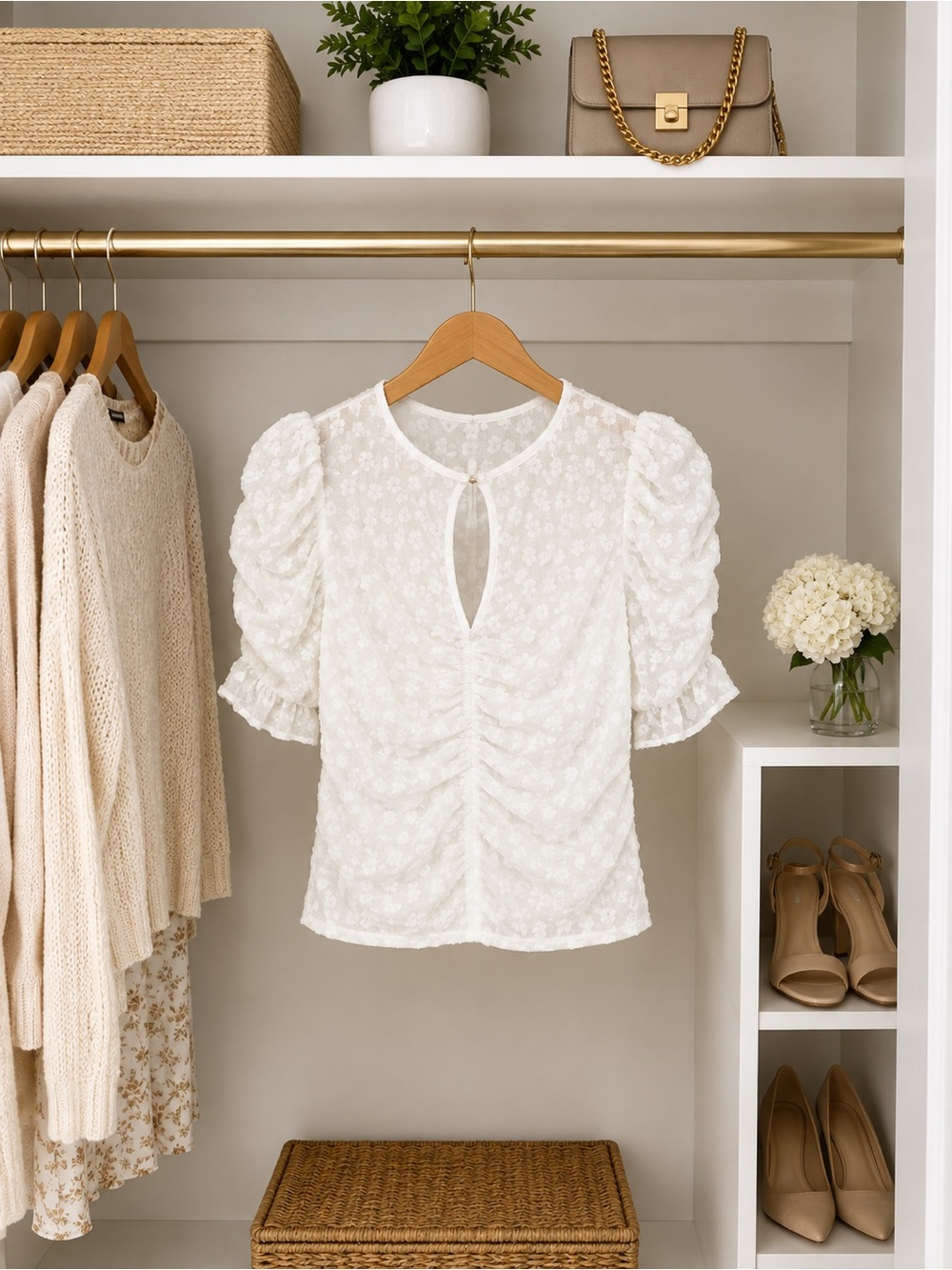 FRAME Elegant White Swiss Dot Puff Sleeve Blouse